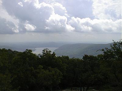 Looking north up the Hudson from Bear Mountain